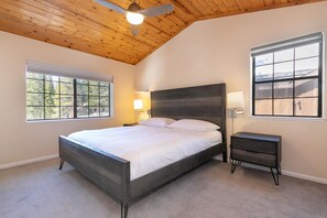 3 Schlafzimmer, Schreibtisch, Bügeleisen/Bügelbrett, kostenloses WLAN