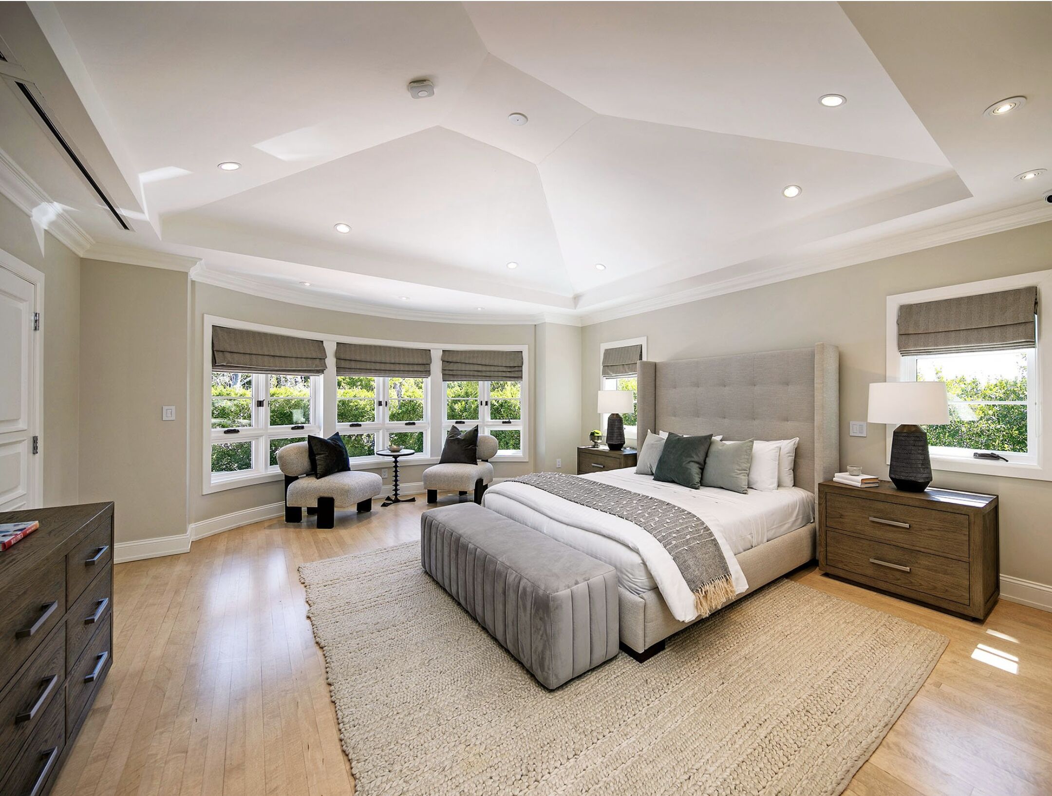 LUXURIOUS VILLA ~ BEVERLY HILLS ~  Privately gated, Pool & Spa ~ Family vacation