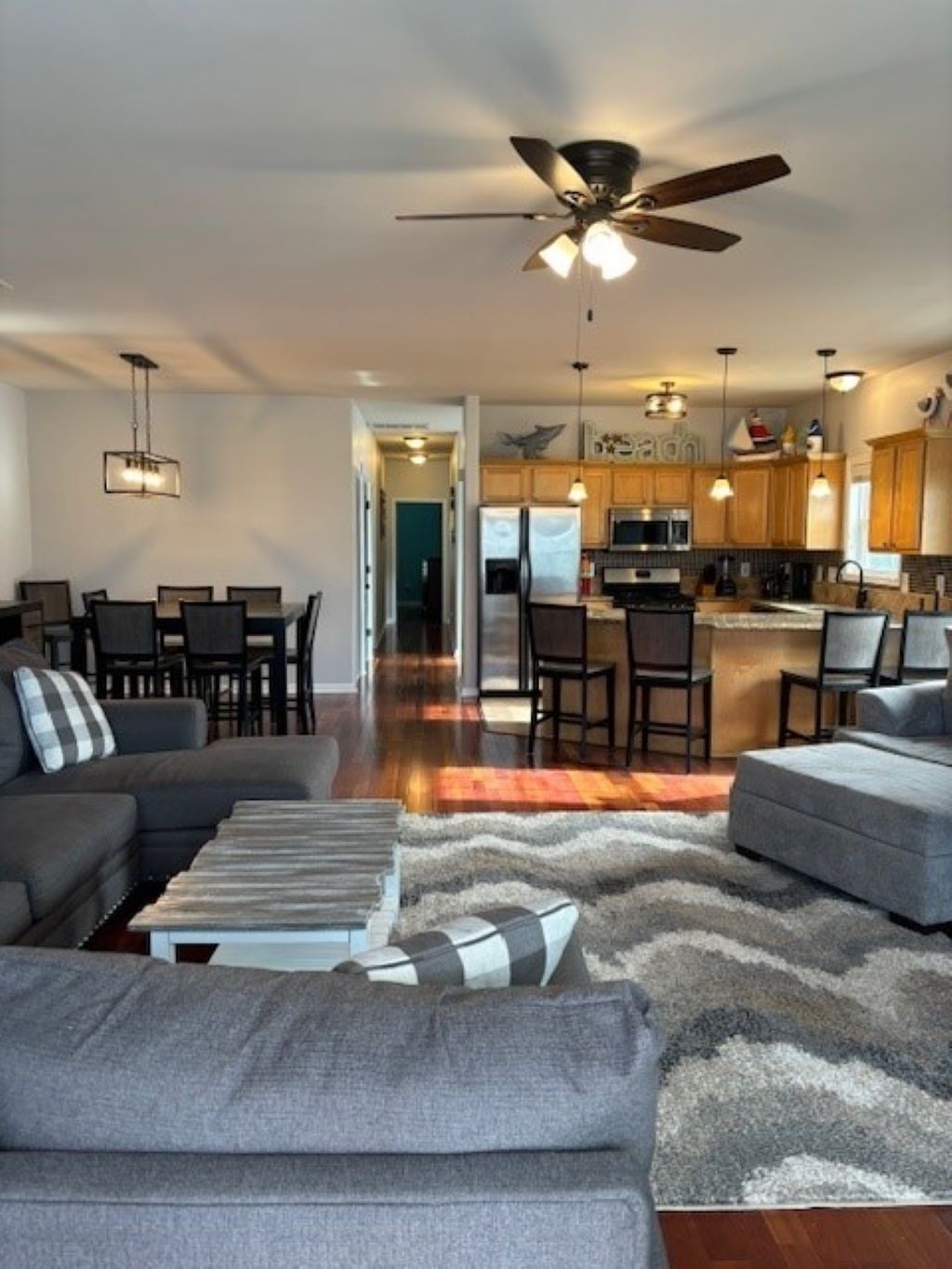 LUXURIOUS CONDO!!!  GREAT LOCATION!!! BEACH, BOARDS, RIDES, BARS!!!
