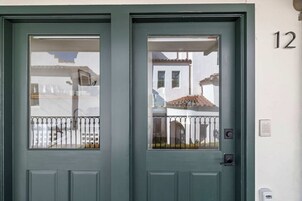 Executive Studio Suite, 2 Queen Beds, Kitchenette | Premium bedding, laptop workspace, blackout drapes, iron/ironing board