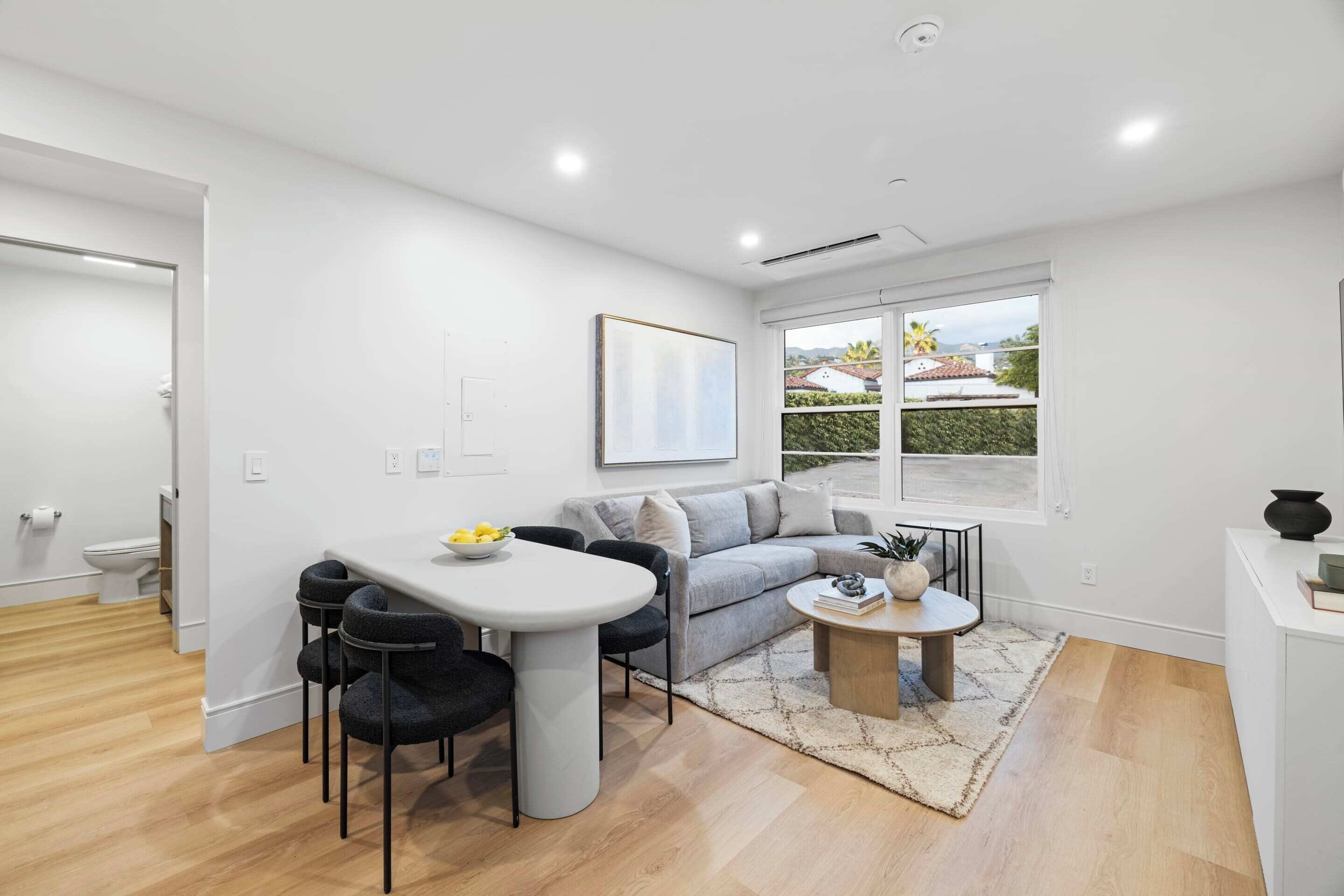 Luxury Apartment, Kitchen, Mountain View | Living area | Smart TV