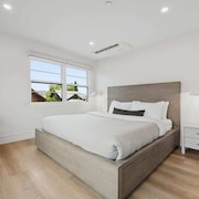 Casa Jardin, a ZenStay Hotel