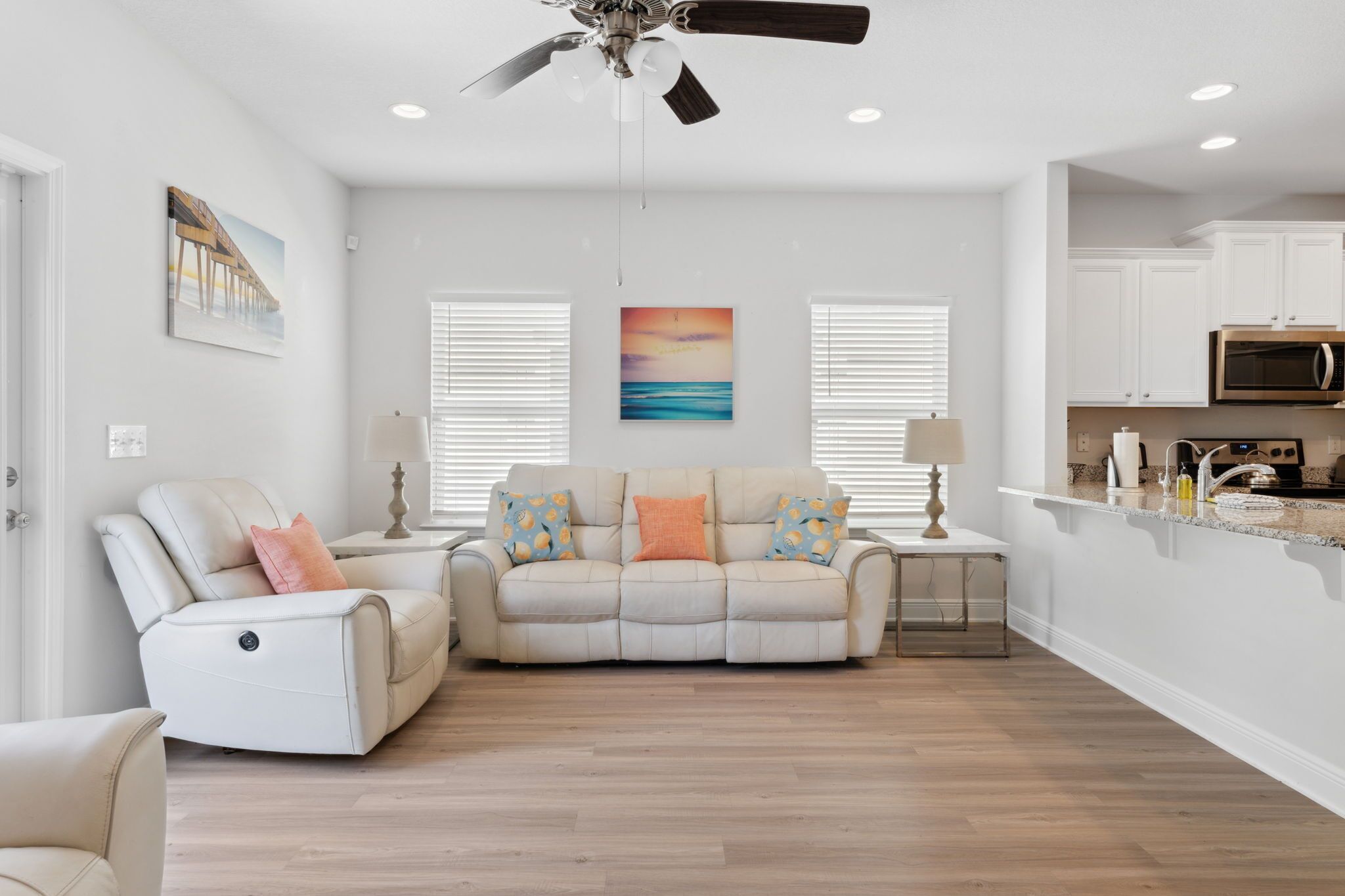 3 bedroom townhome with community pool - 7584 Shadowlake