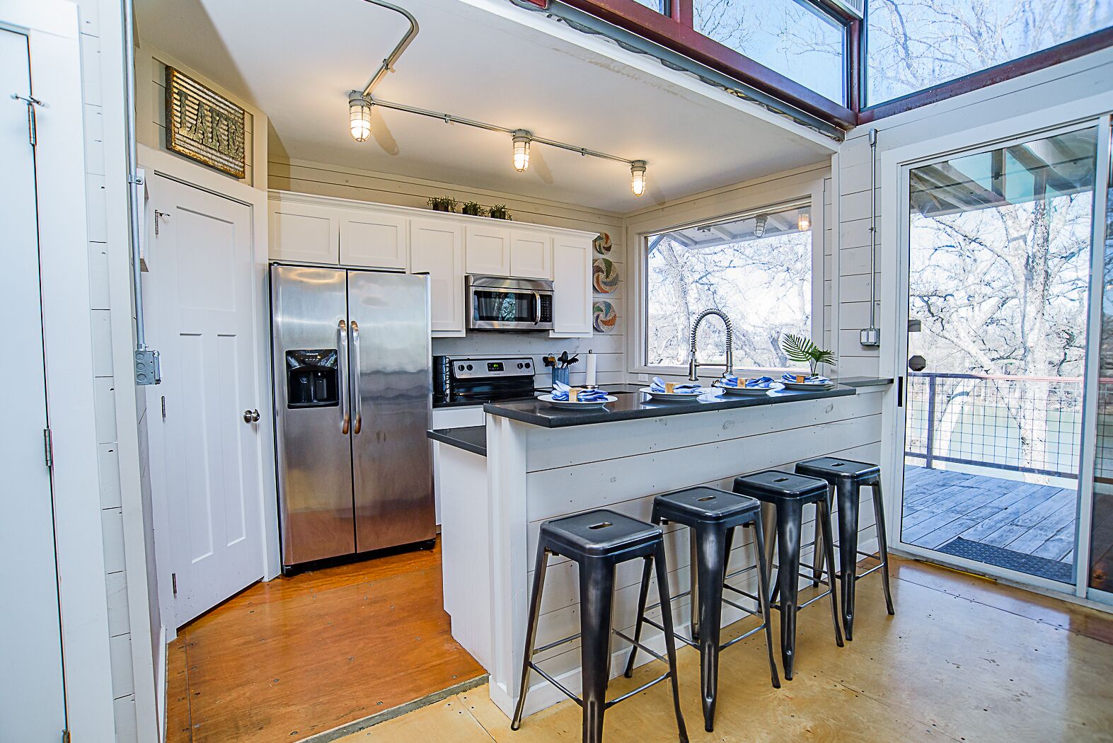 Unique Stay-Guadalupe River-Container Home