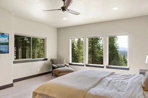 4 chambres, bureau, lit parapluie, Wi-Fi gratuit