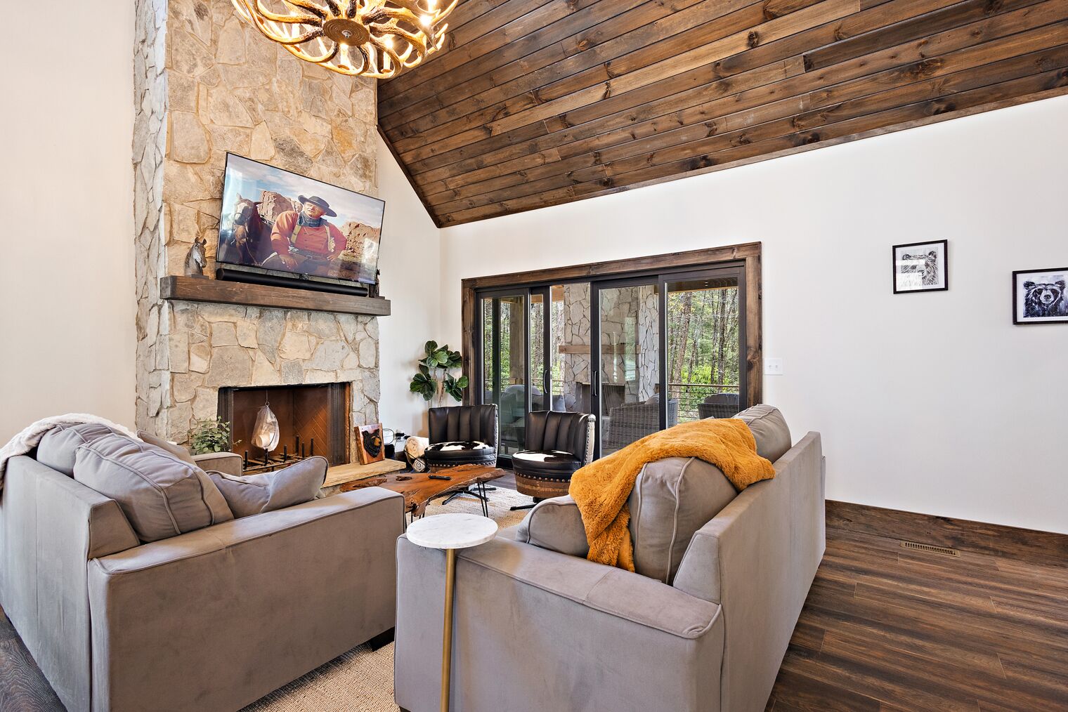 Elegant Home In Luxury Community