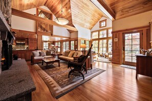 تلفزيون، مدفأة، مشغل دي في دي، كُتُب