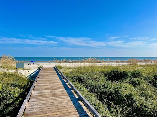 Private Pool ~ Cabana ~ 5 Deer Run Lane