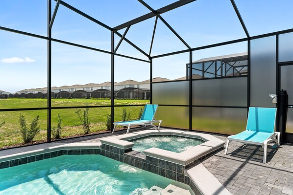 Pool - The Hang Out #3 | Amazing Themed Bedrooms and Games Room! (Davenport)