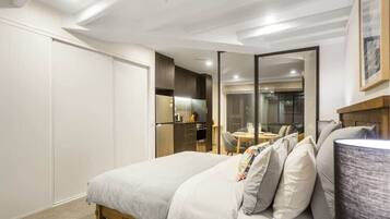 1 bedroom, desk, iron/ironing board, free WiFi
