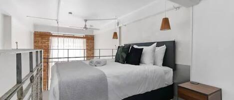 1 bedroom, desk, iron/ironing board, WiFi