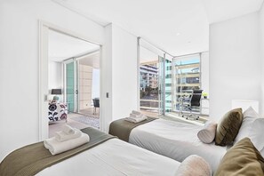 2 Schlafzimmer, Schreibtisch, Bügeleisen/Bügelbrett, WLAN