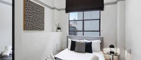 1 bedroom, desk, iron/ironing board, free WiFi