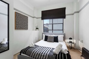 1 dormitorio, escritorio, tabla de planchar con plancha y wifi gratis