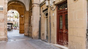 Unclassified image, 3 of 33, button - Habitaciones en Plaza Nueva (Bilbao)