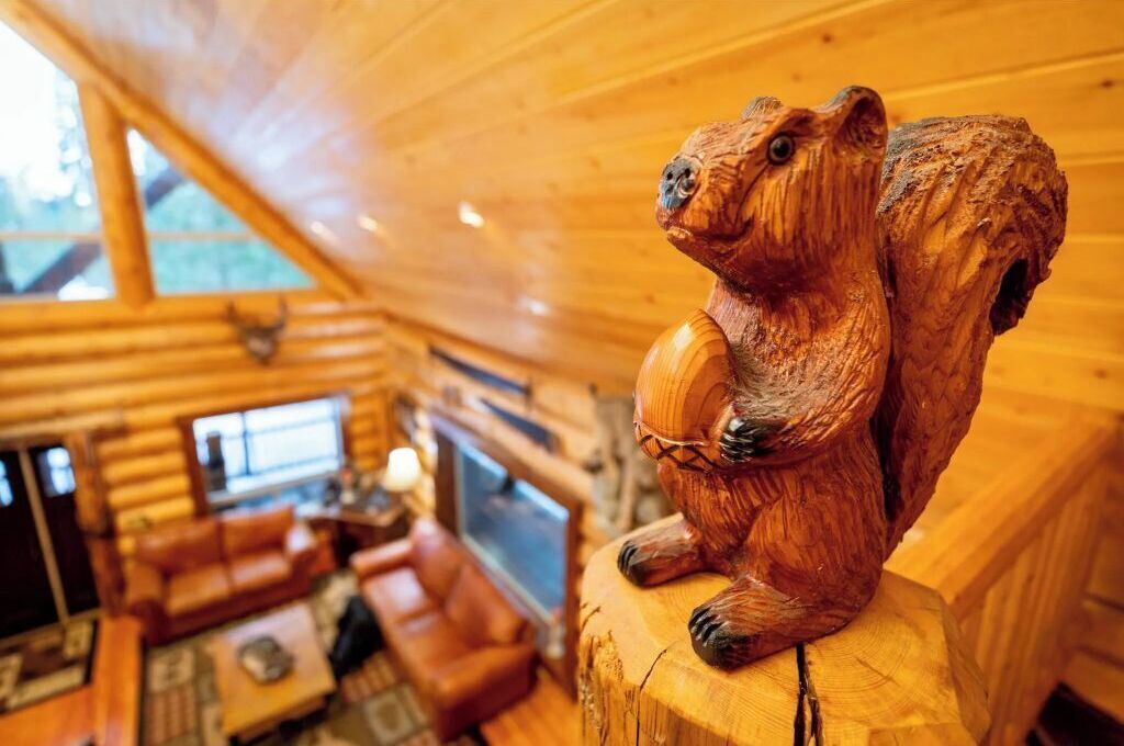 Beautiful Log Cabin in the Pines