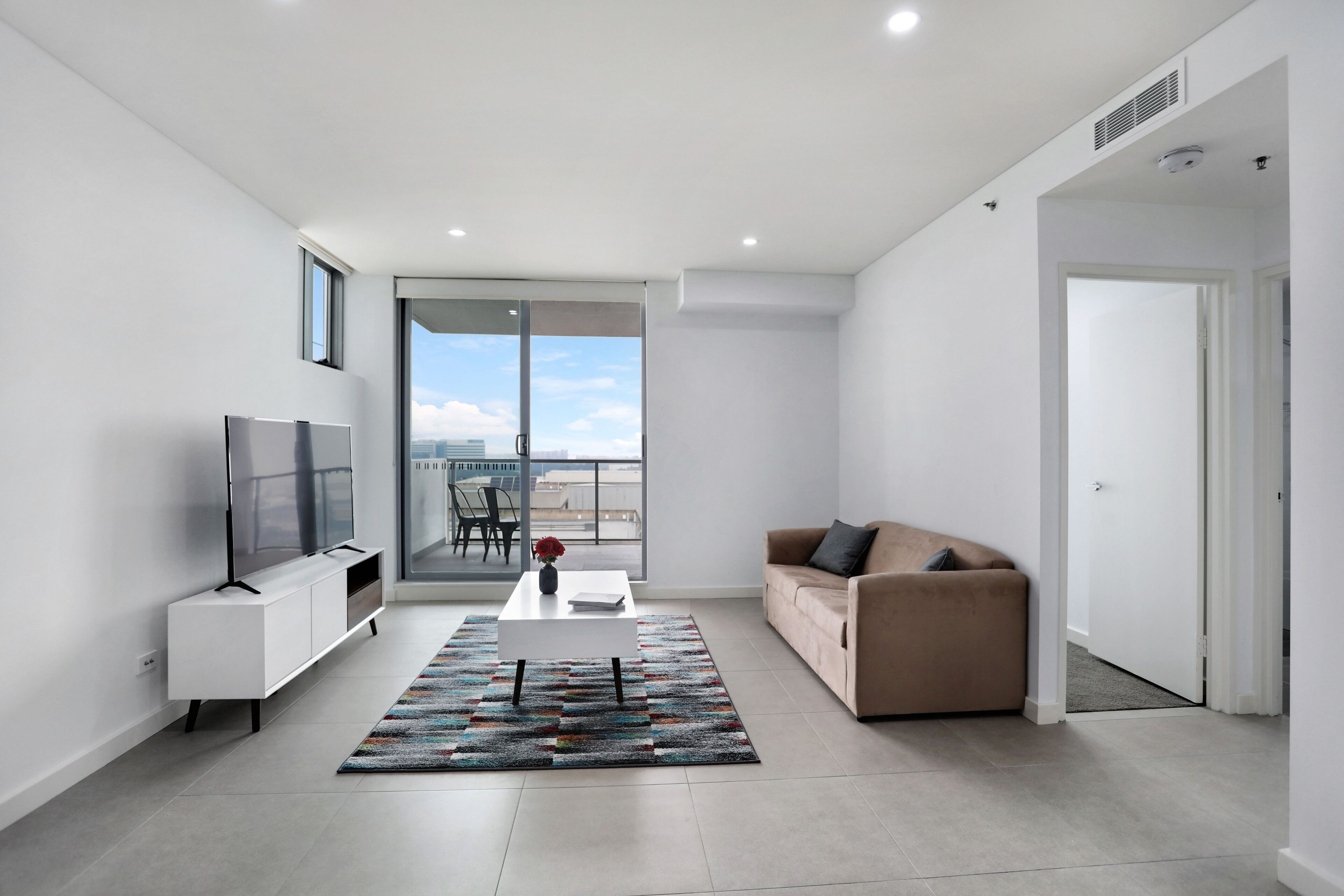 KULA - Premium One Bed Apt Mascot FREE PARKING