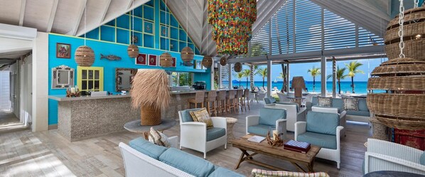 Bar (on property) - Palm Tree Villa | Beach View - Located in Fabulous Sandy Lane with Private Pool (Holetown)