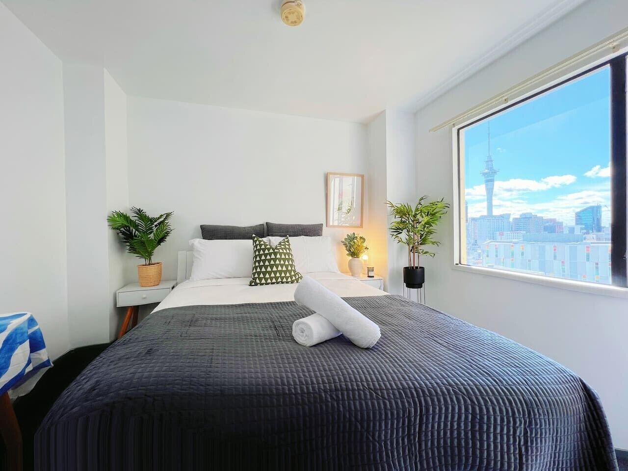 WiFi (free), bed sheets