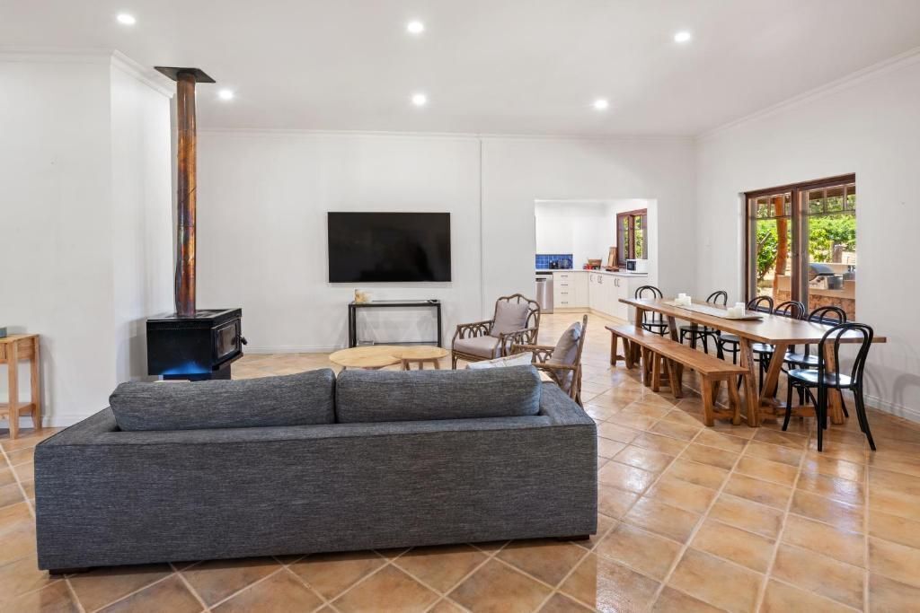 Island Brook Estate Vineyard and Chalets Three Bedroom House The Residence