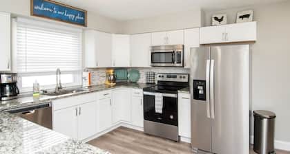 Top Dayton Listing! 5 min to WPAFB, AF Museum, UD!
