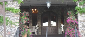 Roomy Beautiful Golf/Ski Condo