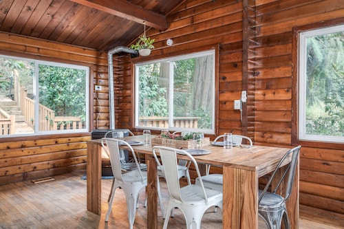 The Alder Lodge - Hot tub, shuffleboard, air hockey, bbq, dogs-ok