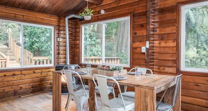 The Alder Lodge - Hot tub, shuffleboard, air hockey, bbq, dogs-ok