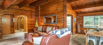 The Alder Lodge - Hot tub, shuffleboard, air hockey, bbq, dogs-ok