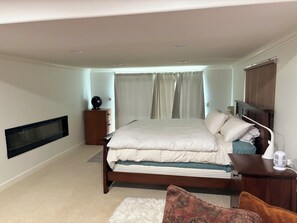 3 chambres, bureau, fer et planche à repasser, lit parapluie