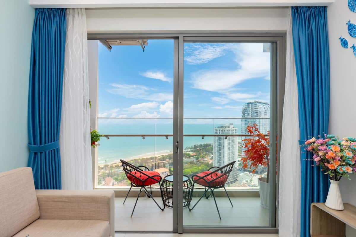 Family Condo, 3 Bedrooms | Living area | 43-inch Smart TV with digital channels, TV