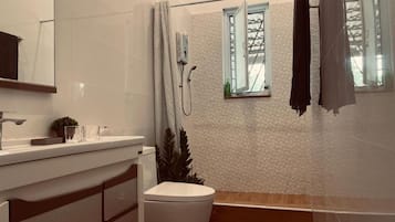 Villa | Bathroom