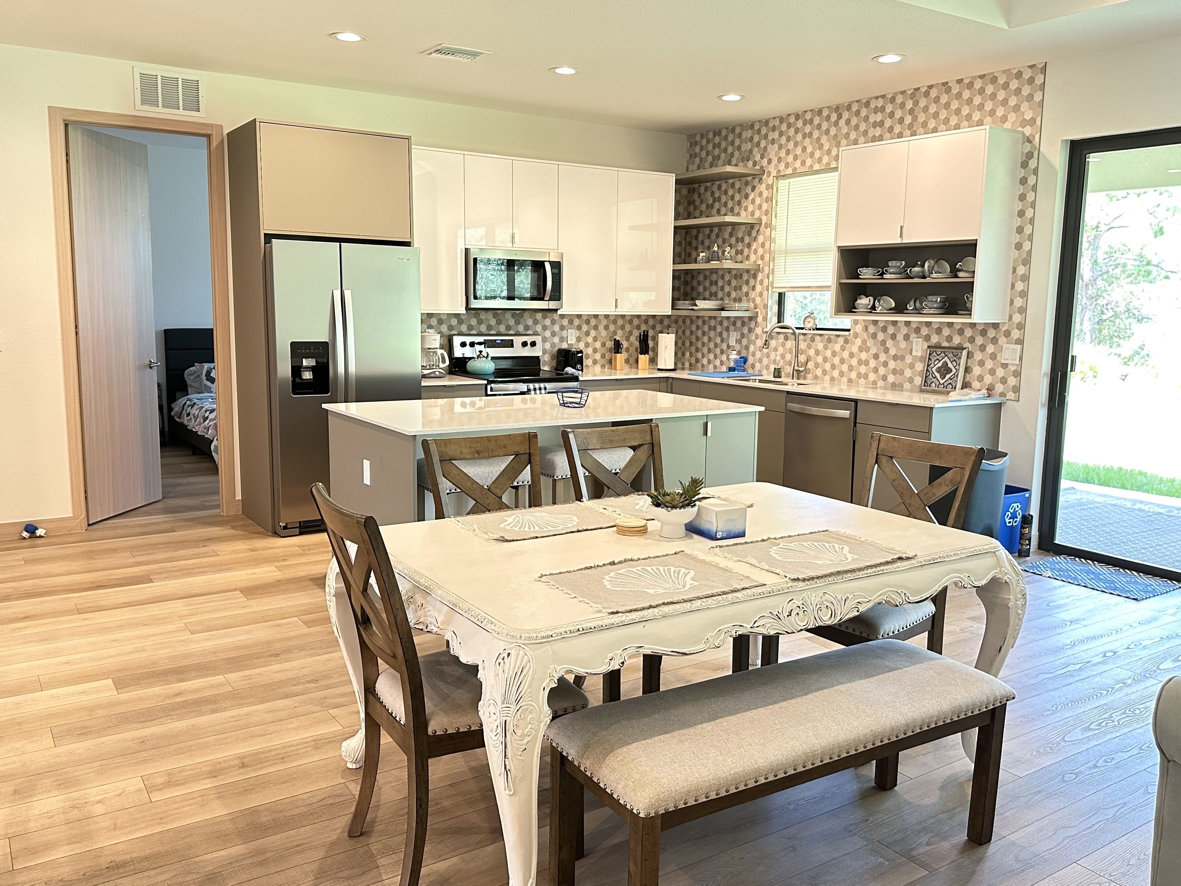 Extremely Clean House/quite Neighborhood