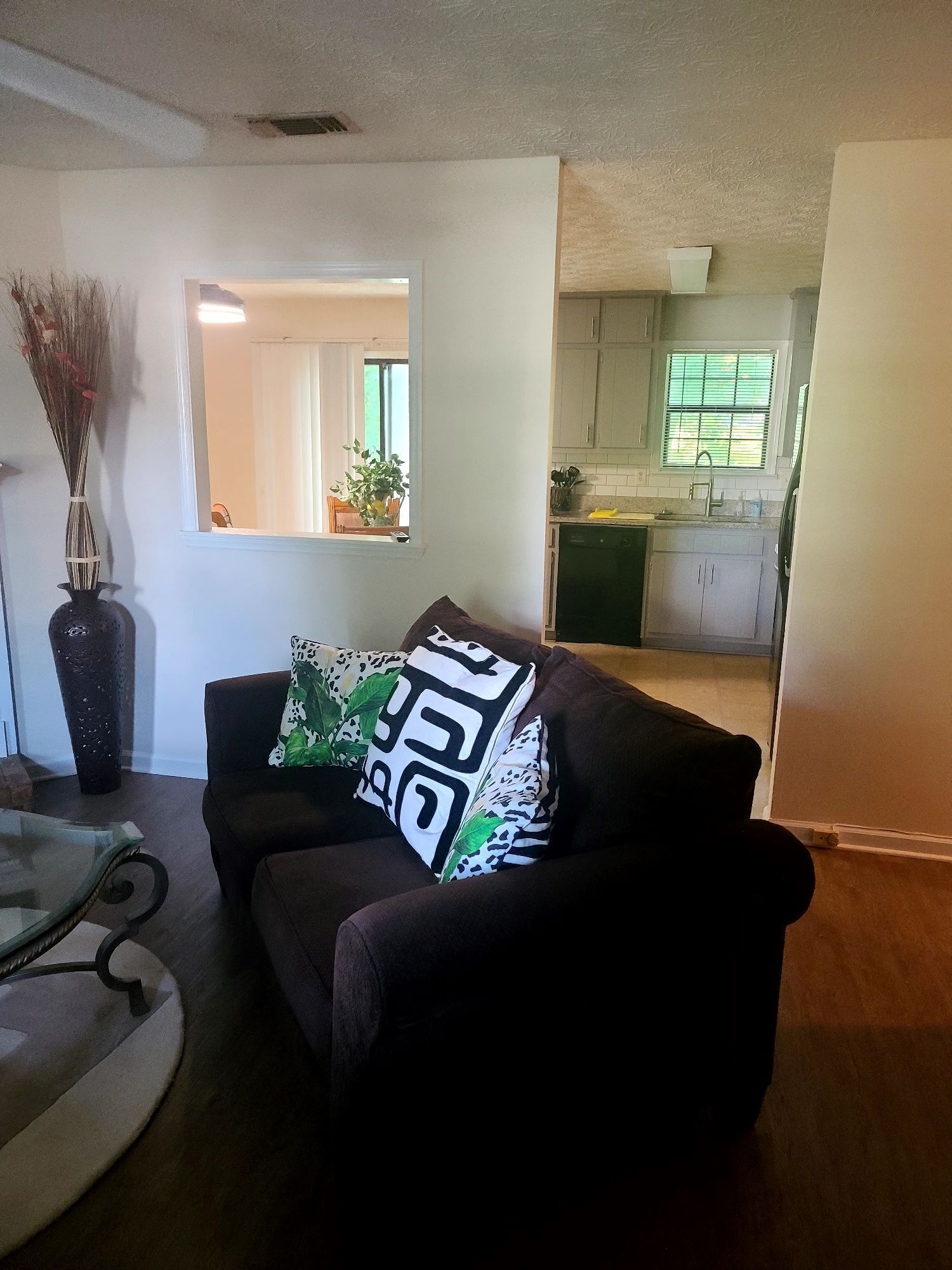 PEACEFUL RANCH WITH AN  IDEAL LOCATION