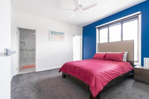 4 bedrooms, WiFi, bed sheets - Beautiful Modern Home (Wollert)