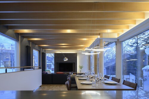 客室内のダイニングエリア