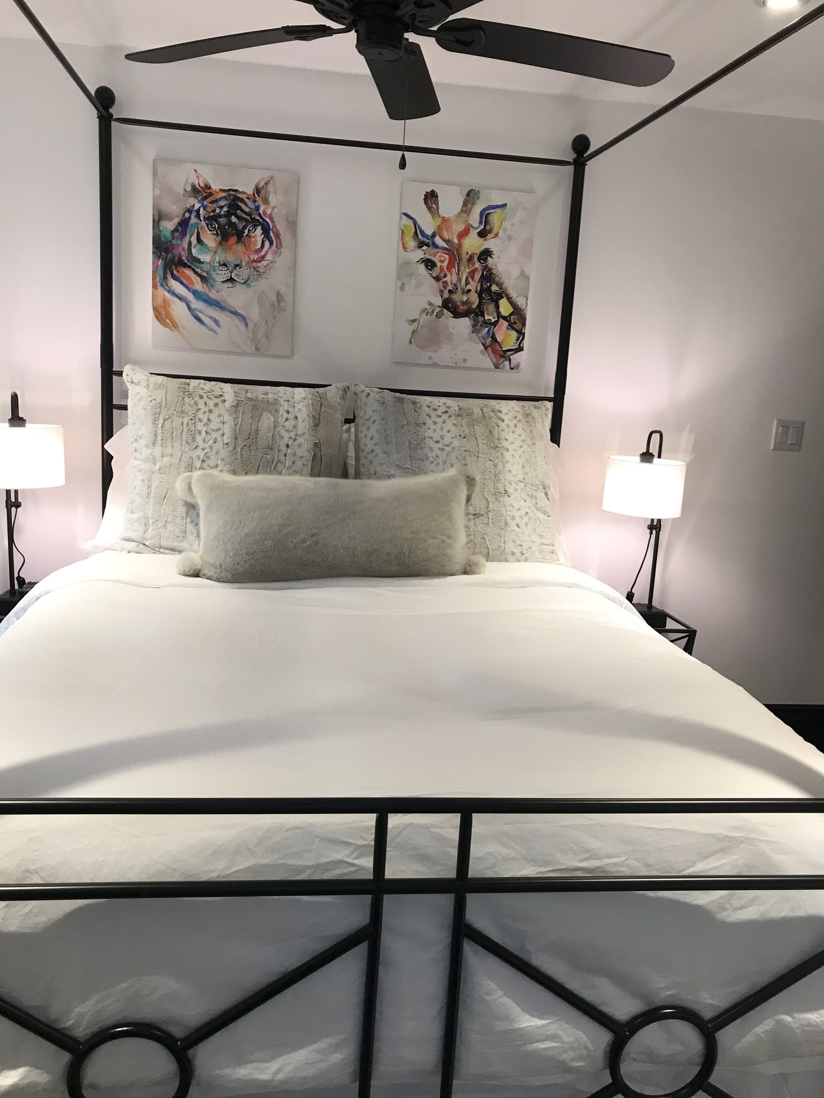 Lush Newley Renovated Home - Downtown Warren