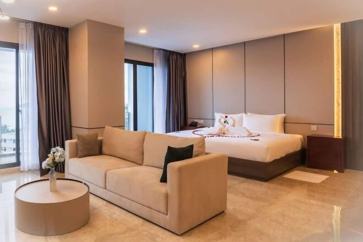 2 Schlafzimmer, hochwertige Bettwaren, Betten mit Memory-Foam-Matratzen