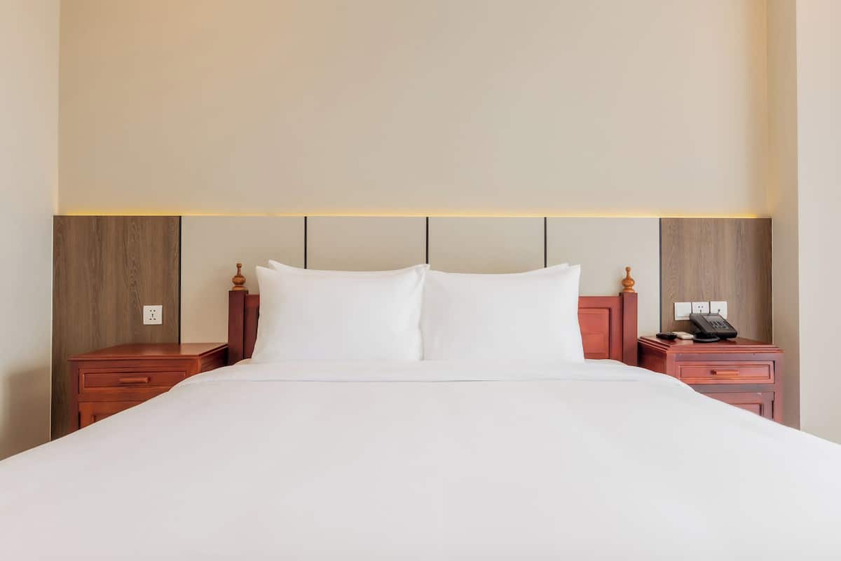 2 Schlafzimmer, hochwertige Bettwaren, Betten mit Memory-Foam-Matratzen