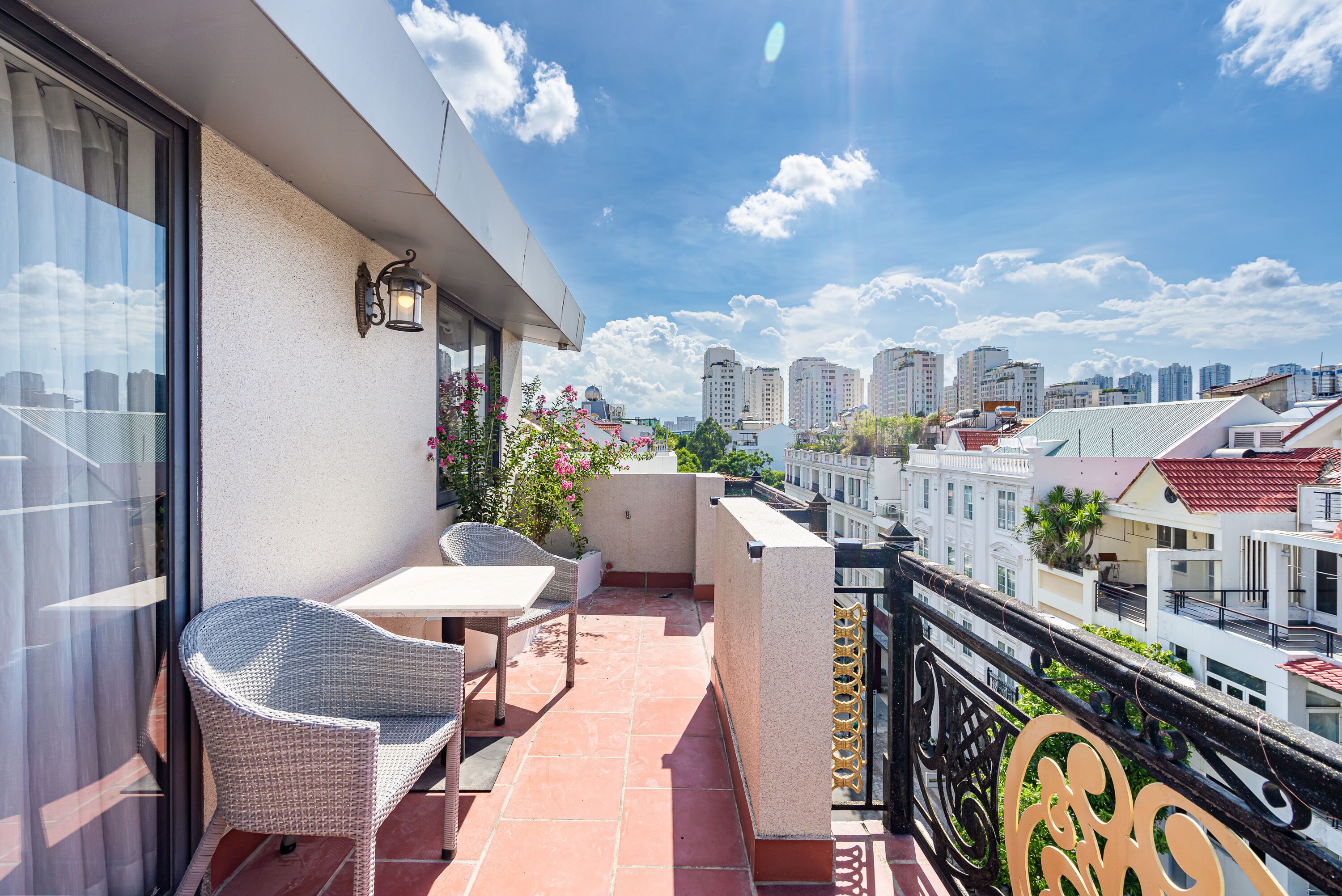 Phòng Suite Junior, hiên | Quang cảnh thành phố