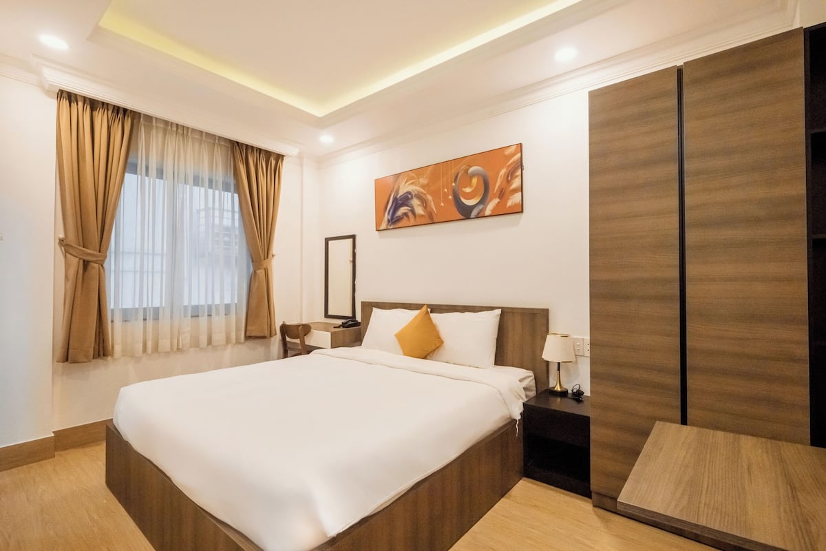 Superior Room, 1 Queen Bed, Garden View