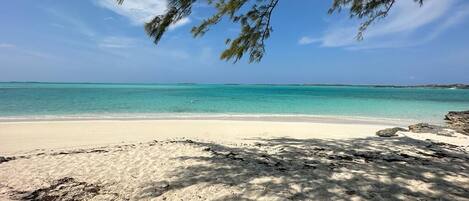 Beach nearby, sun-loungers, beach towels