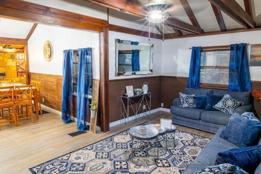 Cabin, lake, fishing, hiking