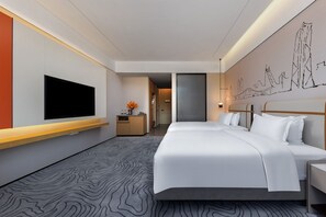 Frigobar (abastecido com itens grátis), individualmente decorados