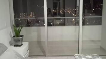 3 bedrooms, in-room safe, iron/ironing board, free WiFi