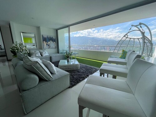 PENTHOUSE 40 Floor to enjoy the VIEW OF THE CITY! Awesome huge apartment 127 sm