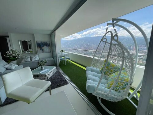 PENTHOUSE 40 Floor to enjoy the VIEW OF THE CITY! Awesome huge apartment 127 sm