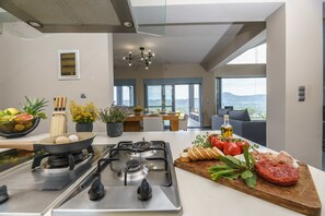 Dining - Relaxation and Privacy (Μοίρες)