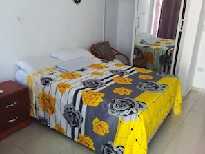 1 bedroom, internet, bed sheets
