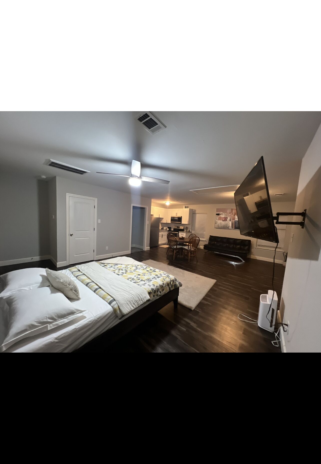 Spacious and Stylish Suite!